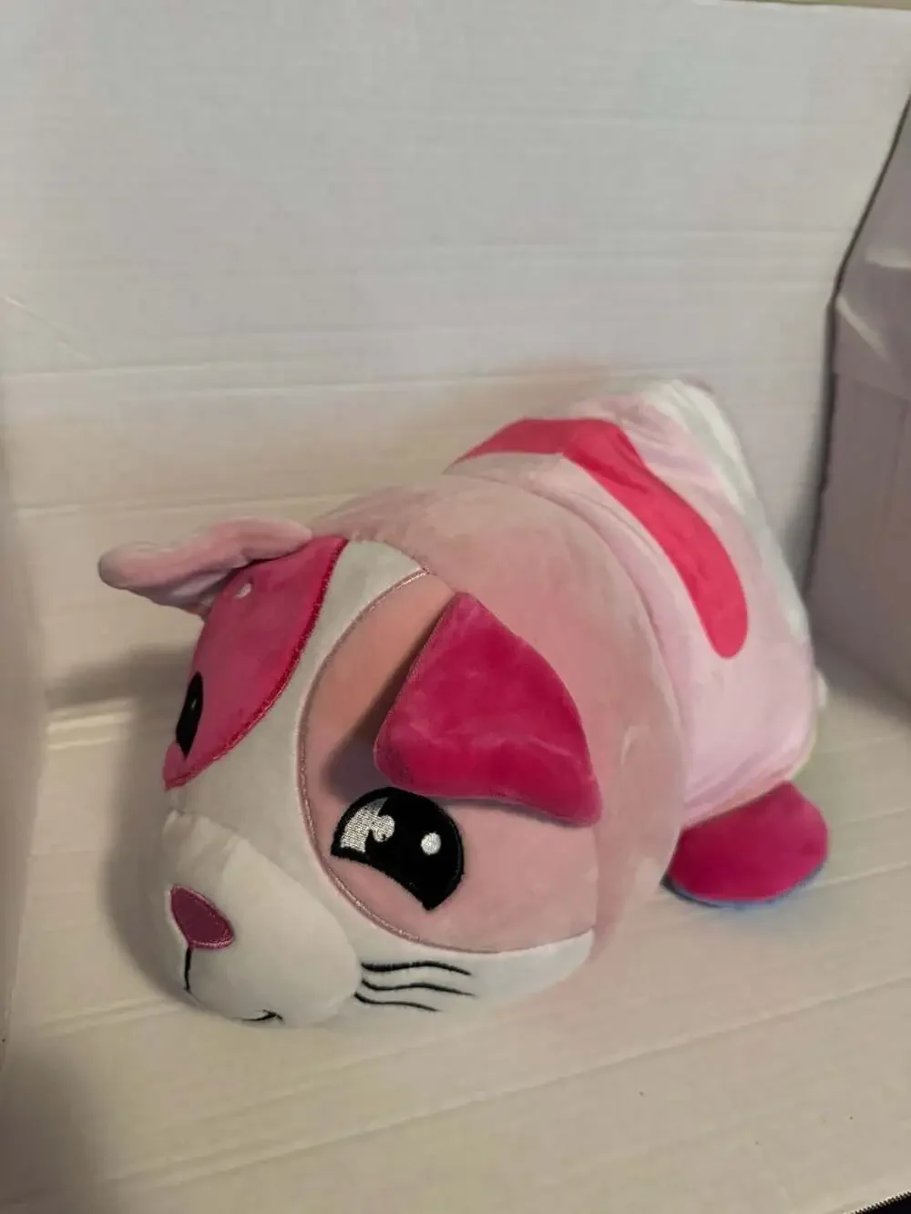 Flip A Zoo Mushmallows Reversible Katana Kitty Plush to Blue & Green Dog